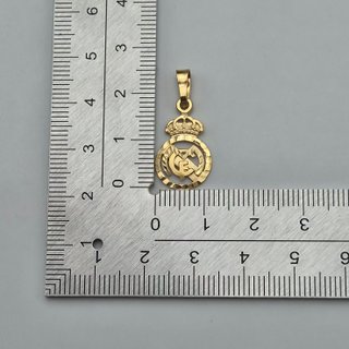 Colgante de oro de 18k. Real Madrid 1.08 gr.