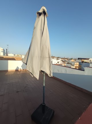 Sombrilla terraza grande con soporte
