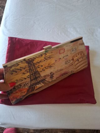 Bolso estampado.