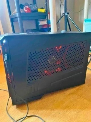 MSI Nightblade Gaming PC Core i5 GTX 870M