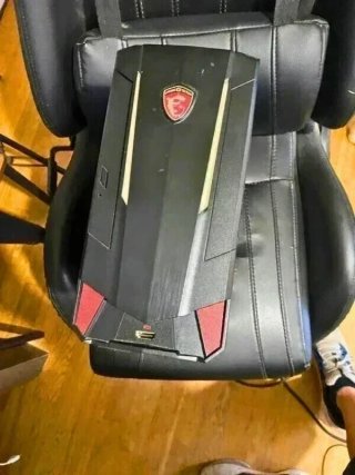 MSI Nightblade Gaming PC Core i5 GTX 870M