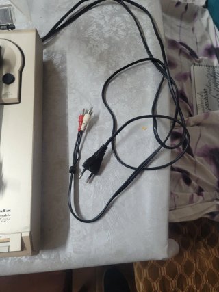 Toca discos Marantz tt221