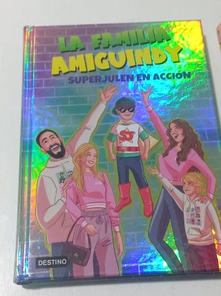 La Familia Amiguindy 2. SuperJulen en acción