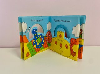 Lote figuras y libros baño para bebé