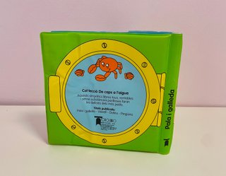 Lote figuras y libros baño para bebé