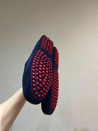 Mocasines de ante azul marino con tacos rojos -