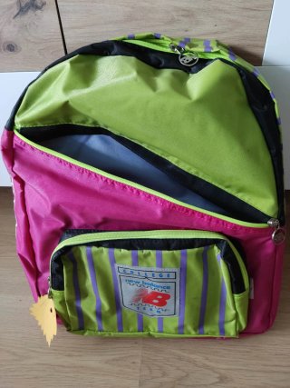 Mochila New Balance Verde y Rosa