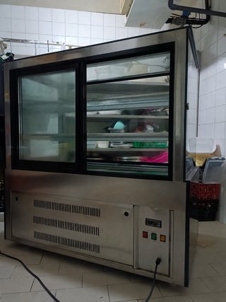 Vitrina expositora refrigerada