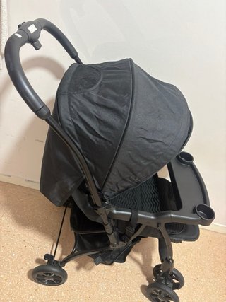 Carro de bebé negro