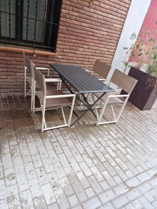 4 Mesas y 16 Sillas Plegables Aluminio