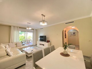 Piso en alquiler en La Dama de Noche-La Alzambra en Marbella