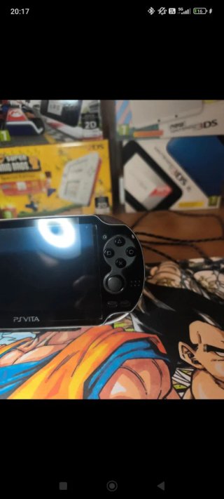 PlayStation Vita OLED con cavo di ricarica