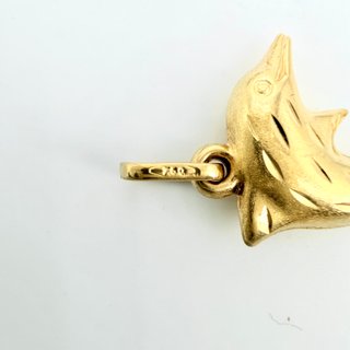 Colgante Delfin de oro de 18k, 0.44 g.