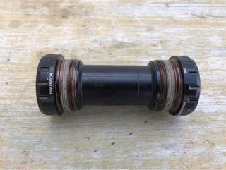 Eixo Pedaleiro Shimano Deore XT