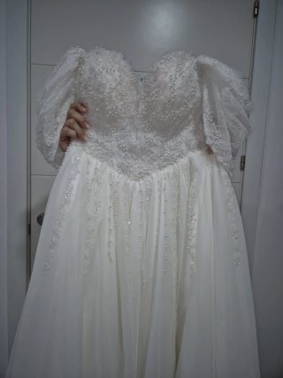 Vestido de Novia Blanco con Perlas