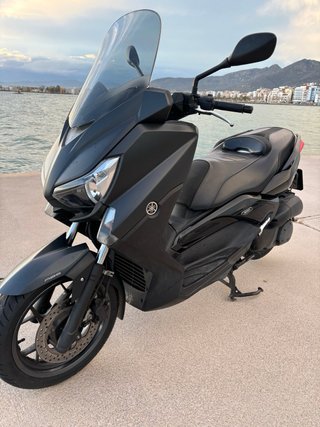 Yamaha X-MAX 250 Iron Max
