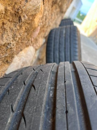 Llantas y neumáticos