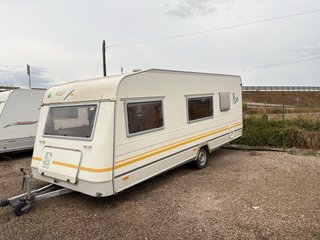 Knaus Südwind 550 TKM · 3 ambientes · 6 plazas