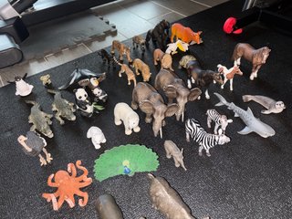 Lote de figuras, 41 animales de Schleich