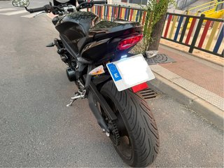 Triumph Street Triple limitada A2 Negra
