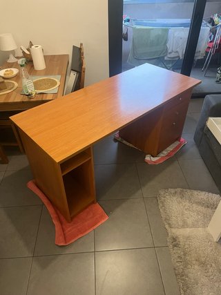 Escritorio de madera