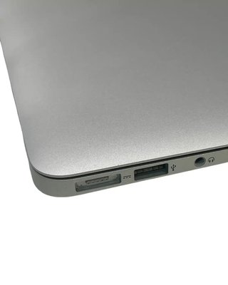 [※] MacBook Air 2017 i5 1.8GHz 8GB 120GB SSD