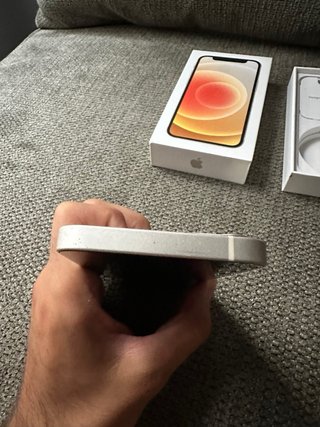 iPhone 12 mini 100% batería