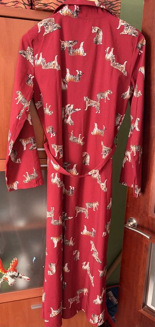 Vestido camisero largo estampado tigre