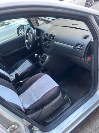 Ford C-MAX 2004