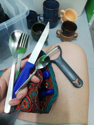 Juego platos, cubiertos, tazas, sartenes IKEA