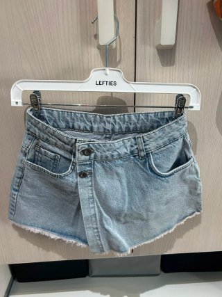 Falda pantalon vaquera Lefties