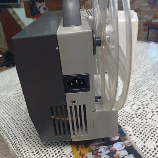Proyector Eumig Mark 501 y cámara antigua