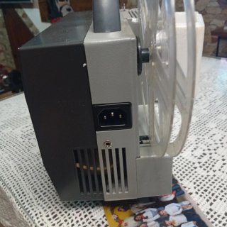 Proyector Eumig Mark 501 y cámara antigua