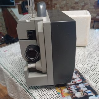 Proyector Eumig Mark 501 y cámara antigua