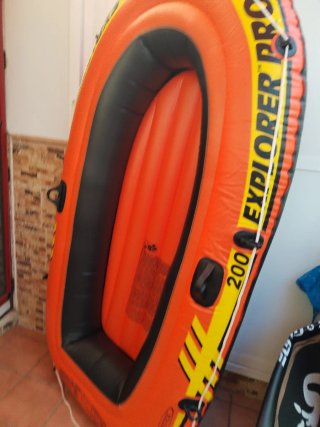 Barca hinchable Explorer Pro 200