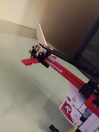 Helicóptero Lego Technic con piloto incluido