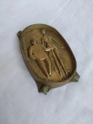 Cenicero Bronce Erótico Pareja