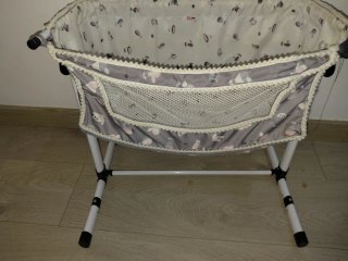 Cuna de juguete para muñecas