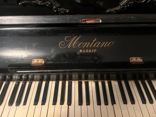 Piano Montano Madrid Años 60 Decorativo