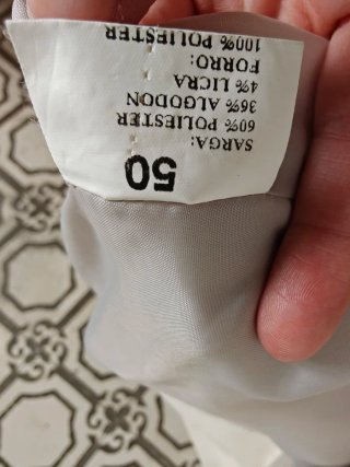 Gabardina Beige Elegante