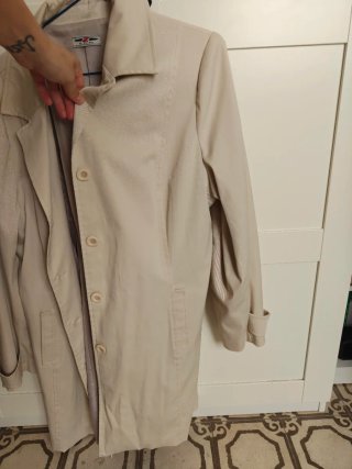 Gabardina Beige Elegante
