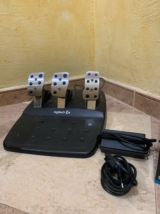 Volante Logitech G29 con Pedales+palanca de cambio
