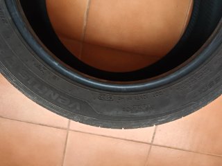 Pareja Neumáticos Hankook 215/55 R17 (DOT 5122)