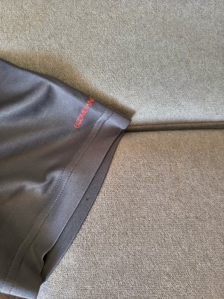 Camiseta Boomerang 73 gris y roja