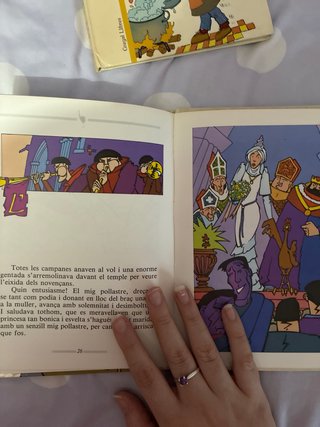 Pack 4 libros juveniles en valenciano/catalan.