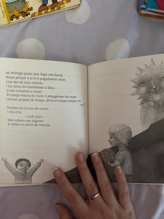 Pack 4 libros juveniles en valenciano/catalan.