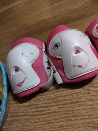 Casco, coderas y rodilleras Frozen