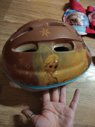 Casco, coderas y rodilleras Frozen