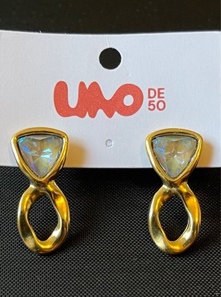 Pendientes Uno de 50 Oro con Piedra Triangular