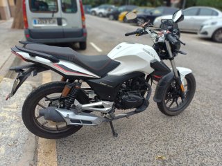 RIEJU ESTRADA 125CC Blanca y Negra